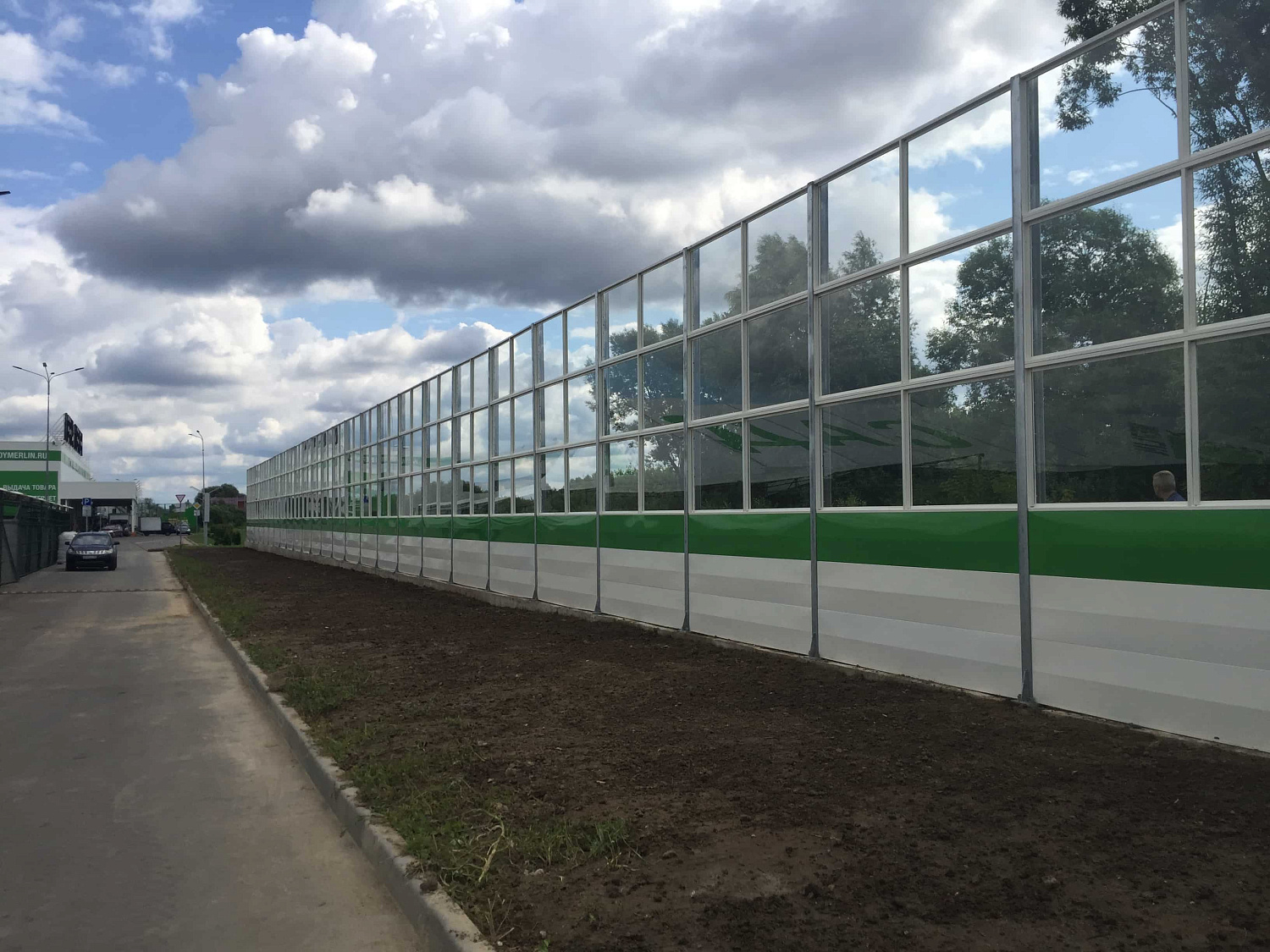 Шумозащитные экраны для гипермаркета Леруа Мерлен в г. Люберцы (Московская обл.)